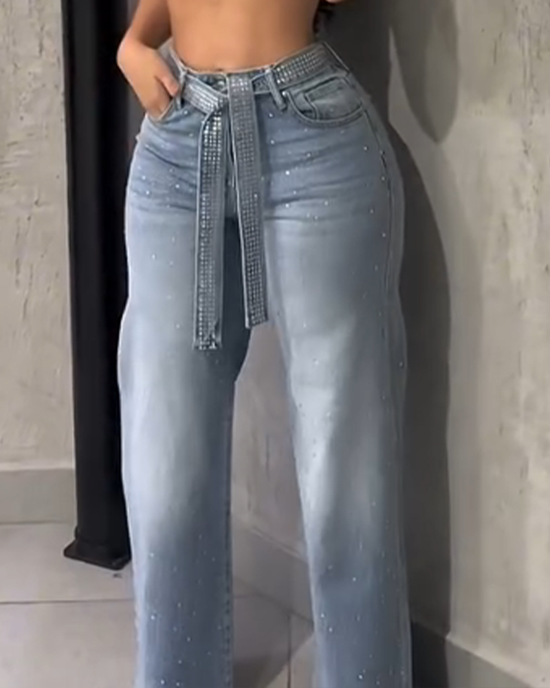 Jeans de pierna ancha con cintura media, adornados con diamantes y cinturón, elegantes