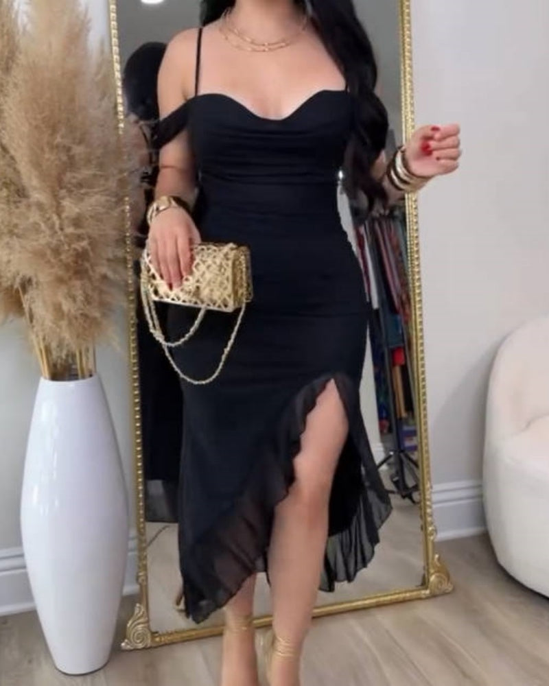 Vestido Glamuroso con Hombros Descubiertos y Abertura Asimétrica con Volantes