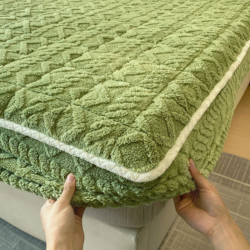 🛏️ Ropa de Cama Cálida de Franela Cepillada ❄️✨ ¡Con bolsillos profundos y esquinas antideslizantes para un descanso perfecto durante todo el año! 🛌🌙