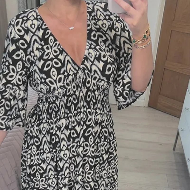 👗✨ Vestido Holgado con Cuello en V y Estampado – Comodidad y Estilo para un Look Casual y Elegante 🌸💖