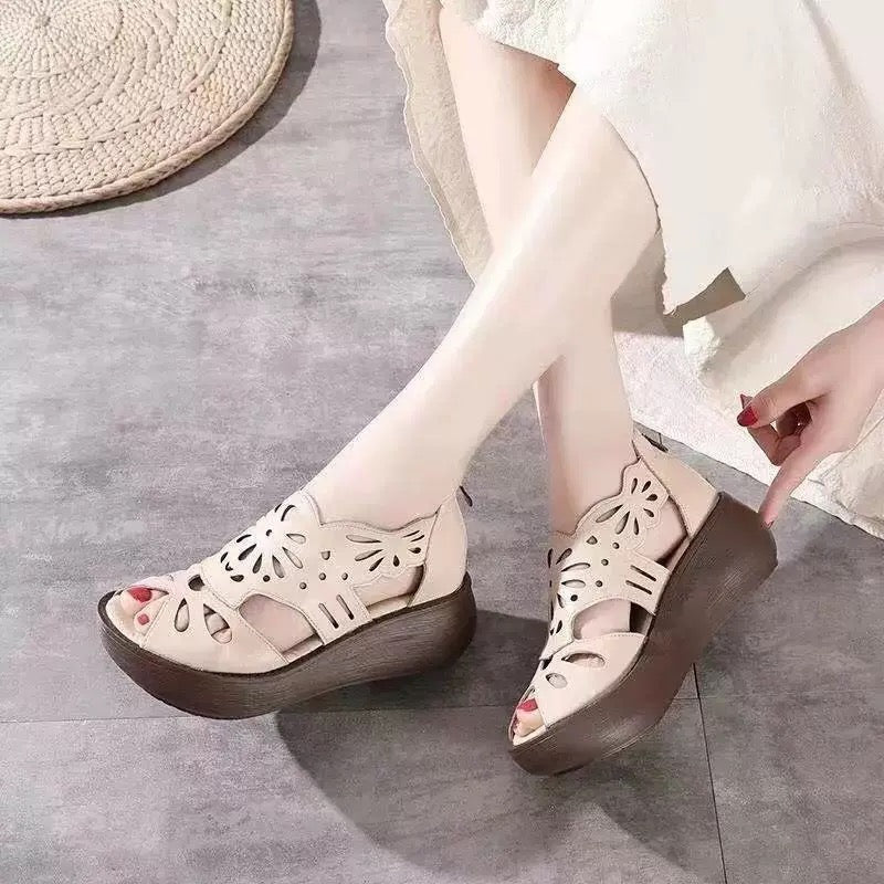 Sandalias Planas Cuero Suave Aura Mariposa Serenidad, Postura Saludable y Confort Todo el Día