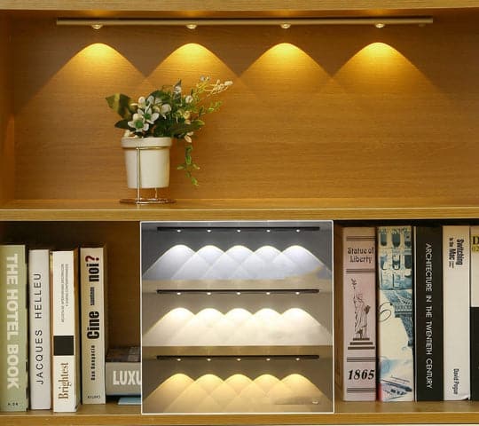 ⏰🔥 ¡50% DE DESCUENTO POR TIEMPO LIMITADO! ✨ Luz LED con Sensor de Movimiento – Ilumina tu Armario al Instante 💡💖