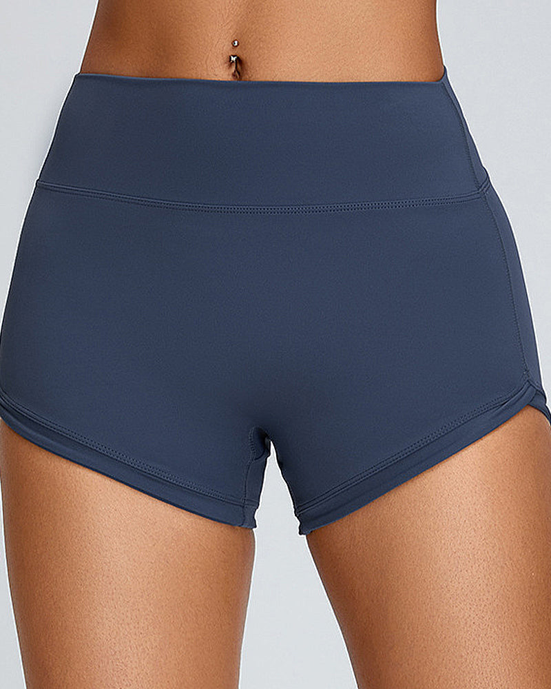 Shorts deportivos de yoga sin costuras que realzan las caderas