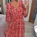 👗✨ Vestido Holgado con Cuello en V y Estampado – Comodidad y Estilo para un Look Casual y Elegante 🌸💖