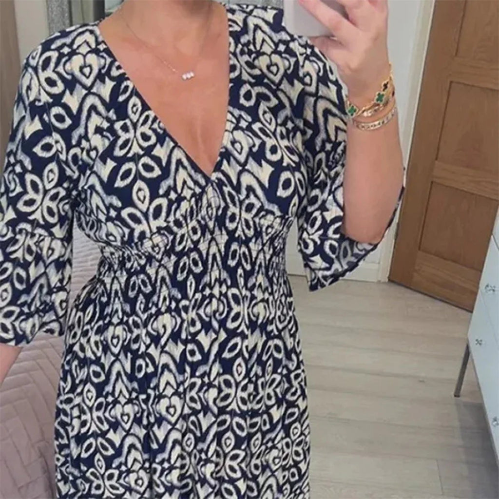 👗✨ Vestido Holgado con Cuello en V y Estampado – Comodidad y Estilo para un Look Casual y Elegante 🌸💖