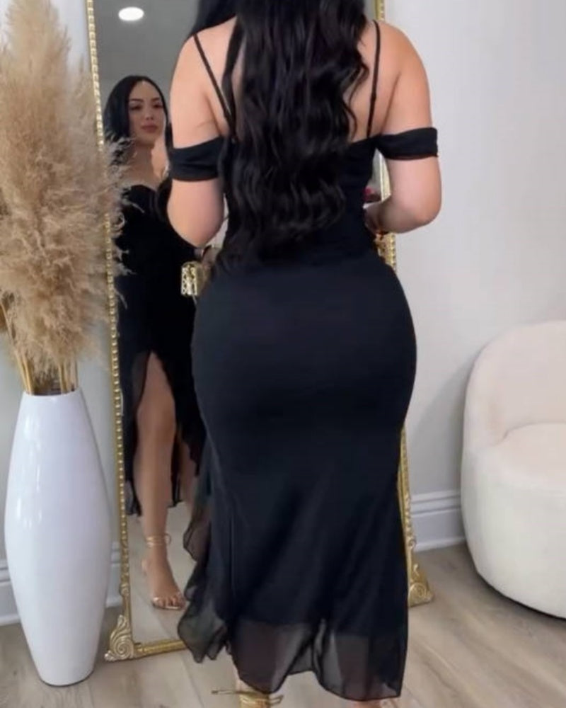 Vestido Glamuroso con Hombros Descubiertos y Abertura Asimétrica con Volantes