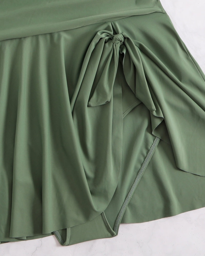 Traje de baño de talla grande con cuello halter, panel de malla, control de abdomen y lazo lateral