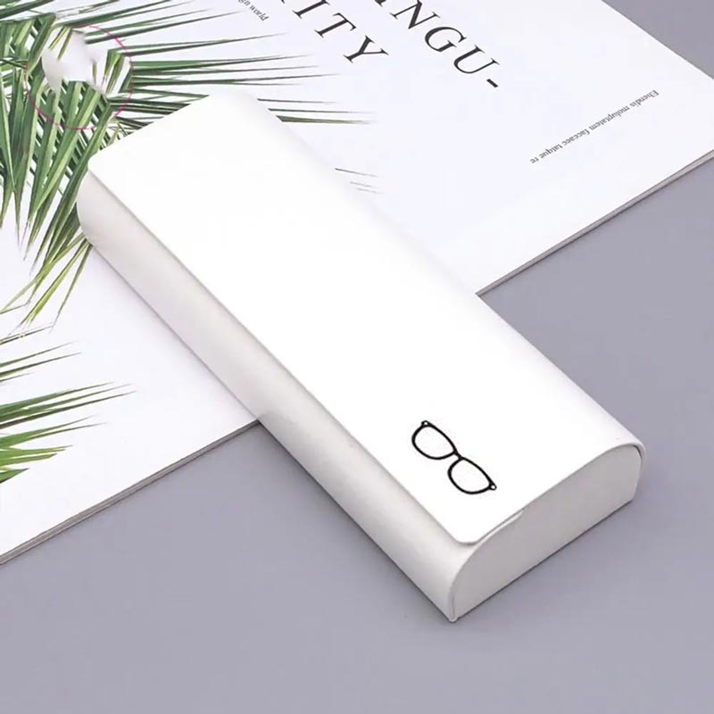 Estuche para gafas de cuero duro de alta calidad.