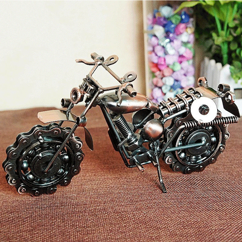 🏍️✨ Modelo de Motocicleta de Hierro Artesanal – Decoración Única y Detalles Impresionantes para los Amantes de las Motos 🛠️💥
