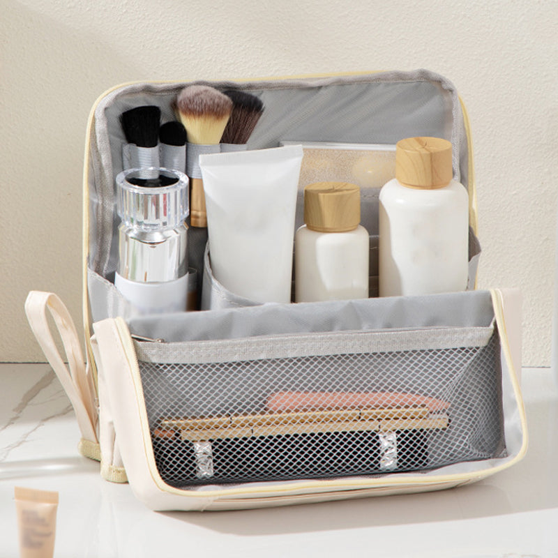 💄✨ Elegante Bolsa de Cosméticos con Compartimentos – Práctica y Estilosa para Llevar Todo lo Necesario en la Mano 👜🌟
