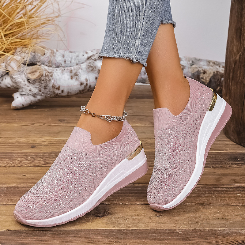✨👟 ¡OFERTA 50% OFF! Zapatillas con Pedrería – Comodidad y Brillo en Cada Paso