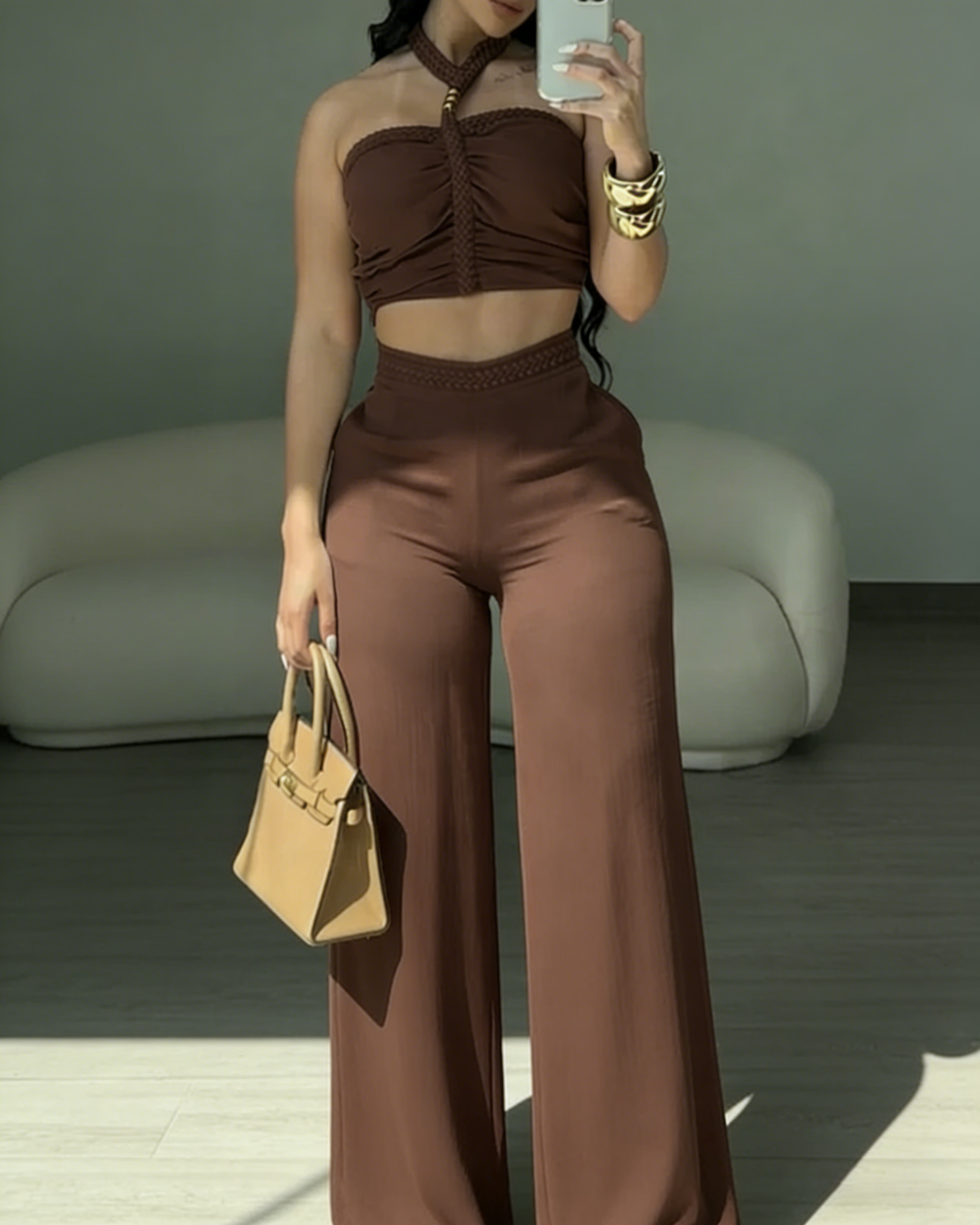 Conjunto de Dos Piezas con Cinta Trenzada y Pantalones Acampanados